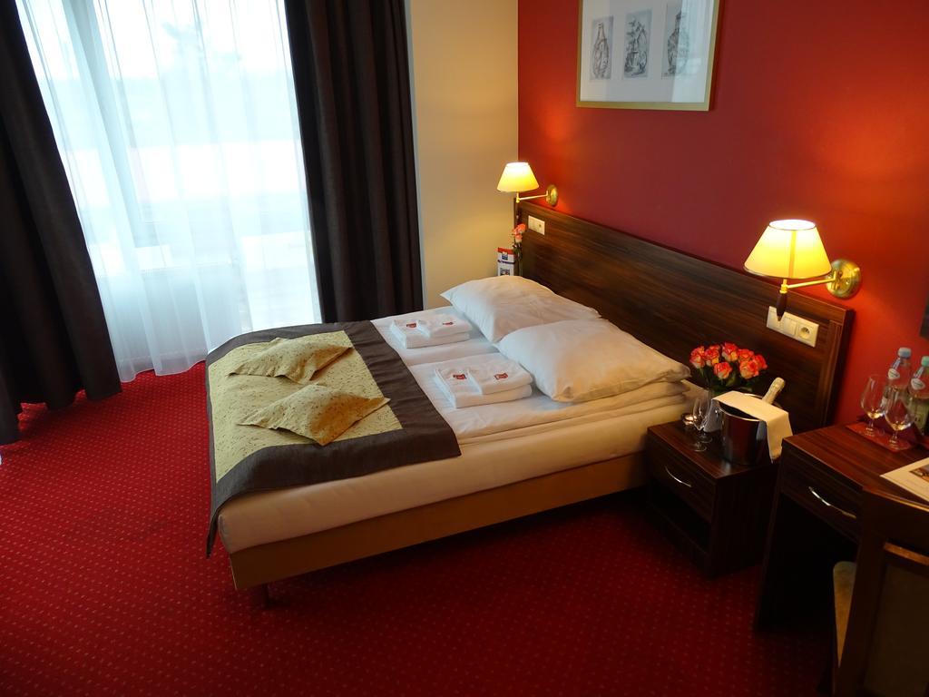 Hotel Pikul ปูวาวือ ภายนอก รูปภาพ