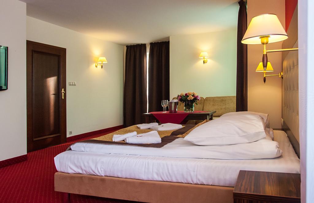 Hotel Pikul ปูวาวือ ภายนอก รูปภาพ