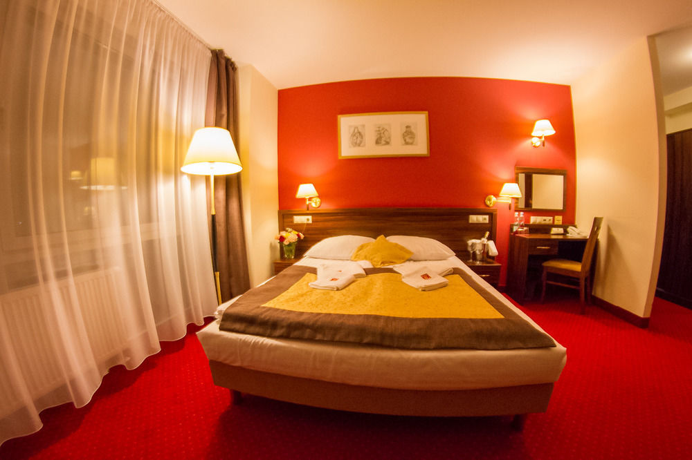 Hotel Pikul ปูวาวือ ภายนอก รูปภาพ