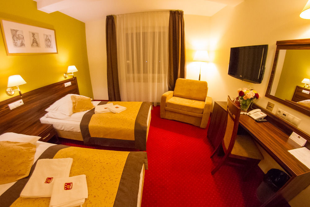 Hotel Pikul ปูวาวือ ภายนอก รูปภาพ
