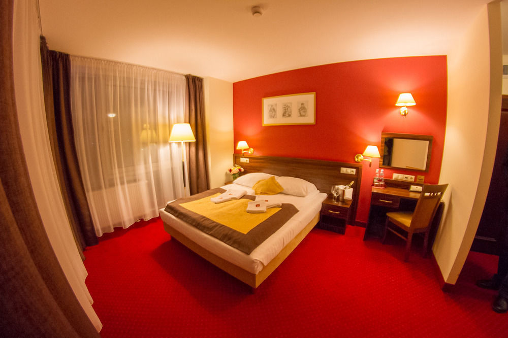 Hotel Pikul ปูวาวือ ภายนอก รูปภาพ