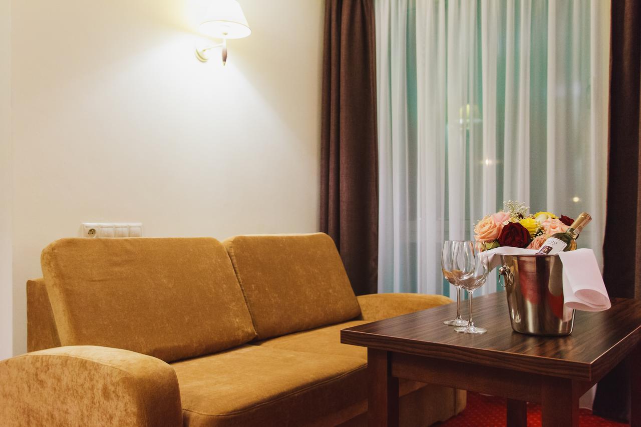 Hotel Pikul ปูวาวือ ภายนอก รูปภาพ