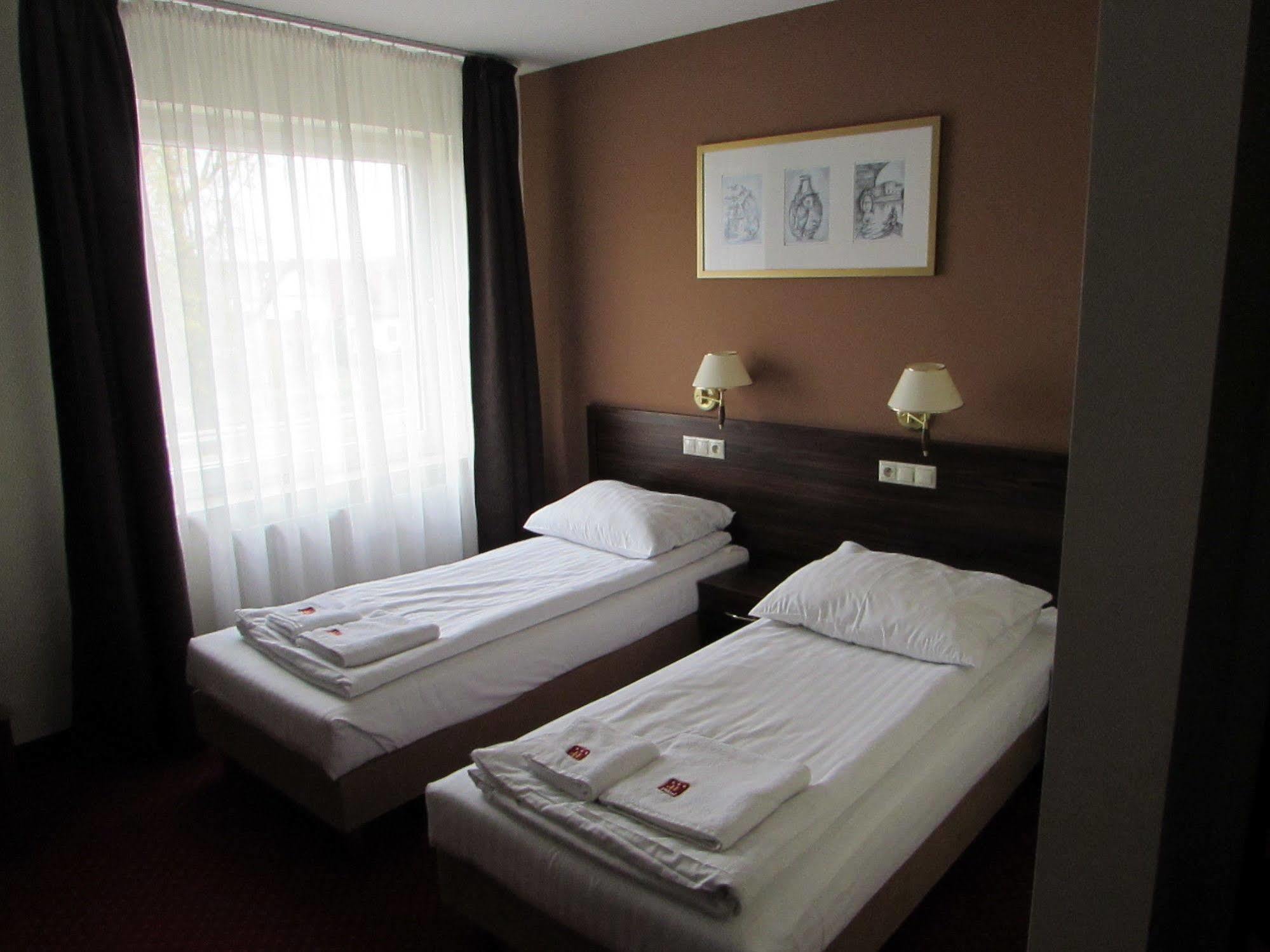 Hotel Pikul ปูวาวือ ภายนอก รูปภาพ