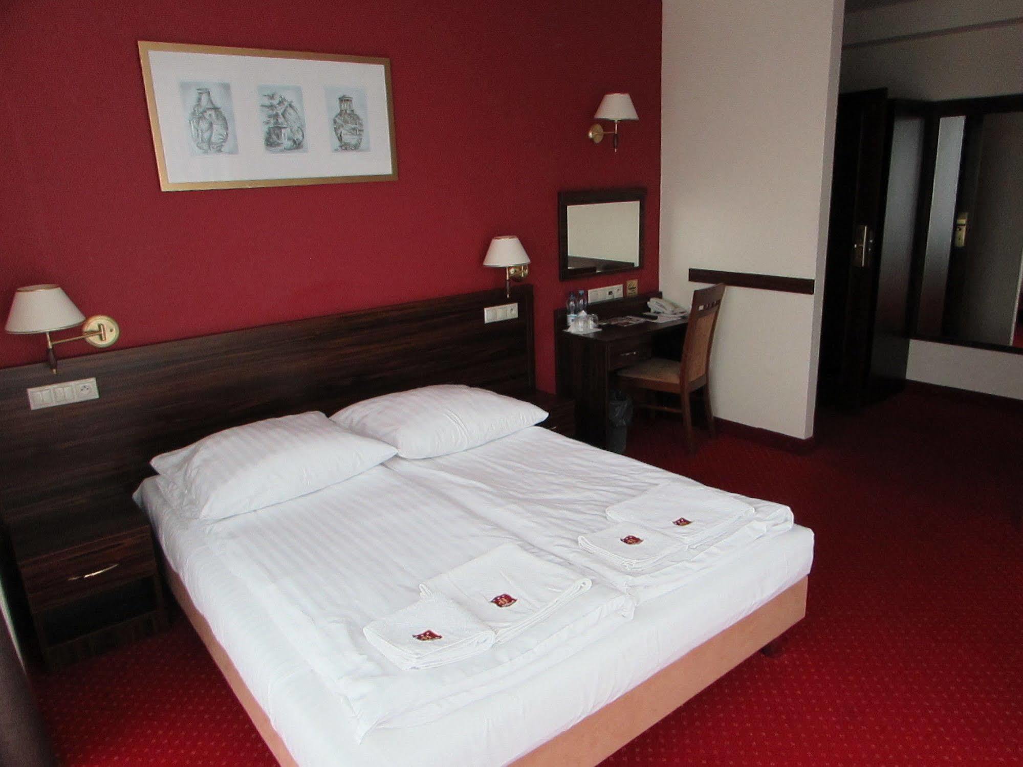 Hotel Pikul ปูวาวือ ภายนอก รูปภาพ