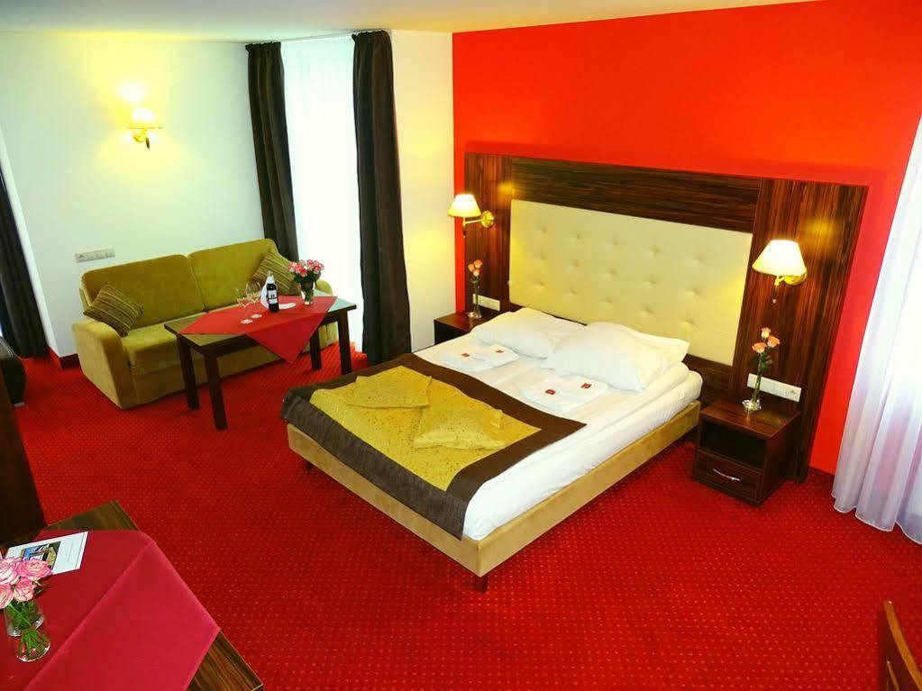 Hotel Pikul ปูวาวือ ภายนอก รูปภาพ